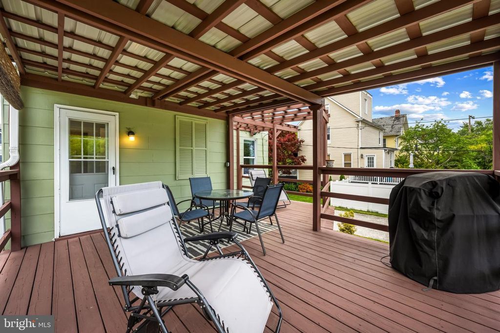 Image 35 of property listing at 5503 FAIR OAKS AVE, Baltimore, MD 21214