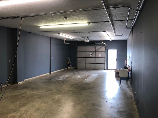 3416 Blackhawk Rd Road, Rock Island, IL 61201