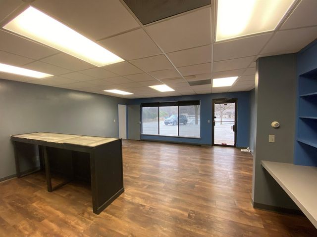 3416 Blackhawk Rd Road, Rock Island, IL 61201