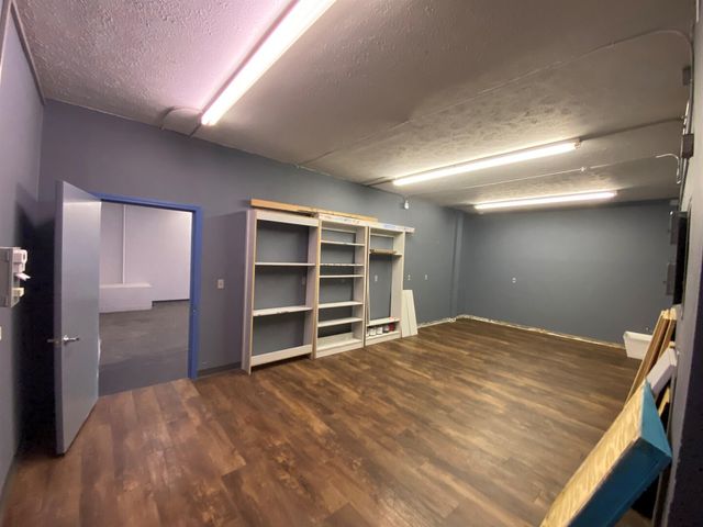 3416 Blackhawk Rd Road, Rock Island, IL 61201