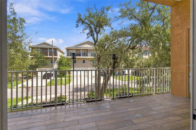 6829 S KISSIMMEE STREET, Tampa, FL 33616