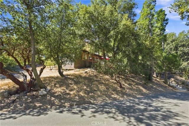 101 Weisshorn, Crestline, CA 92325