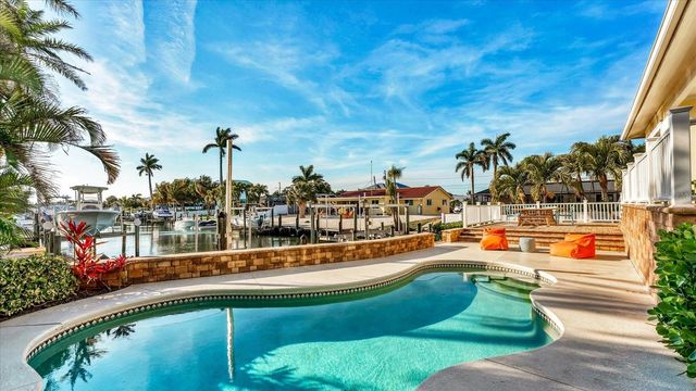 634 KEY ROYALE DRIVE, Holmes Beach, FL 34217