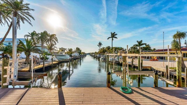 634 KEY ROYALE DRIVE, Holmes Beach, FL 34217