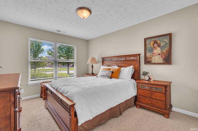 8 Kettle Circle, Lafayette, IN 47905
