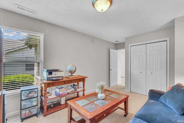 8 Kettle Circle, Lafayette, IN 47905