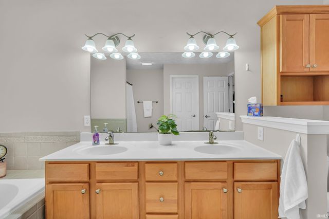 8 Kettle Circle, Lafayette, IN 47905