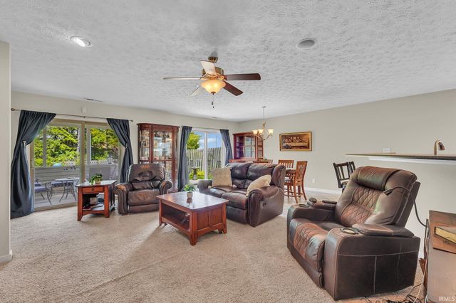 8 Kettle Circle, Lafayette, IN 47905