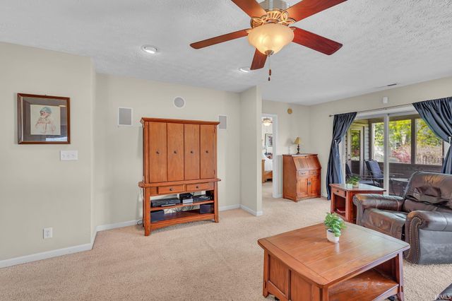 8 Kettle Circle, Lafayette, IN 47905
