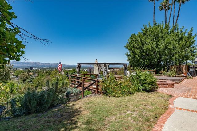 18070 Boris Drive, Encino, CA 91316