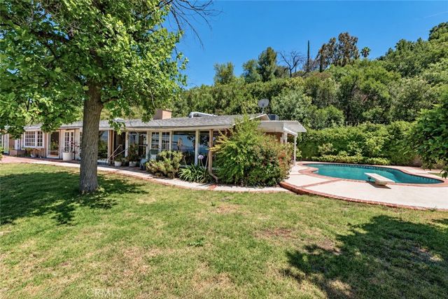 18070 Boris Drive, Encino, CA 91316