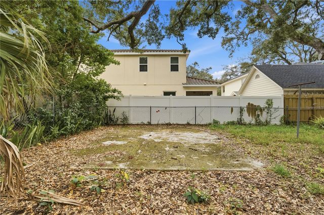 3204 W VILLA ROSA STREET, Tampa, FL 33611