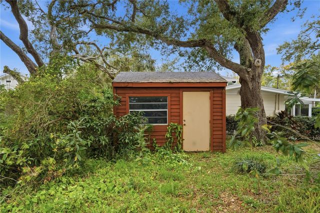 3204 W VILLA ROSA STREET, Tampa, FL 33611