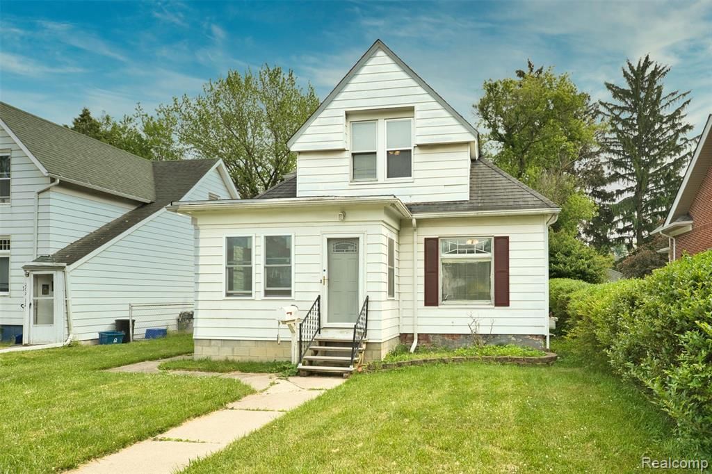 269 Euclid Street, Mount Clemens, MI 48043