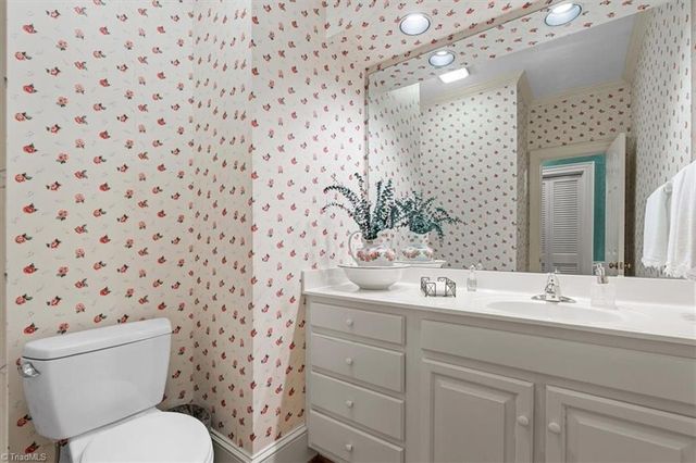 30 Sturbridge Lane, Greensboro, NC 27408
