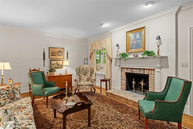 30 Sturbridge Lane, Greensboro, NC 27408