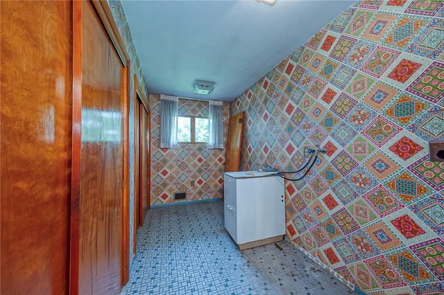 145 Oakhill, Center Twp, PA 15001