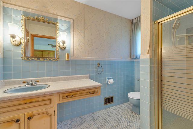 145 Oakhill, Center Twp, PA 15001