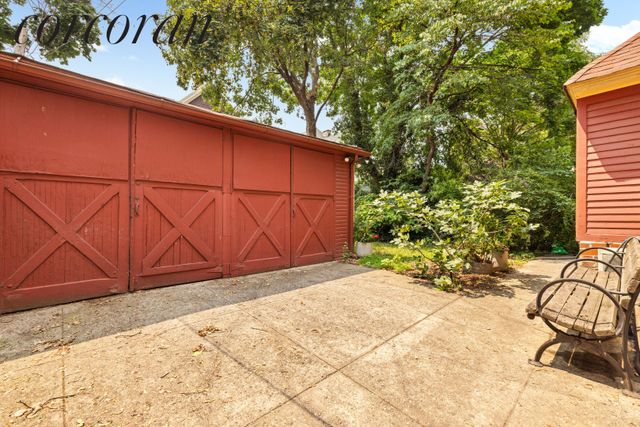 674 E 24th Street, New York City, NY 11210