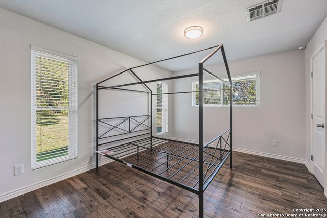 21 Royal Crest, New Braunfels, TX 78130