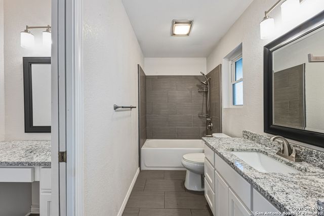 21 Royal Crest, New Braunfels, TX 78130