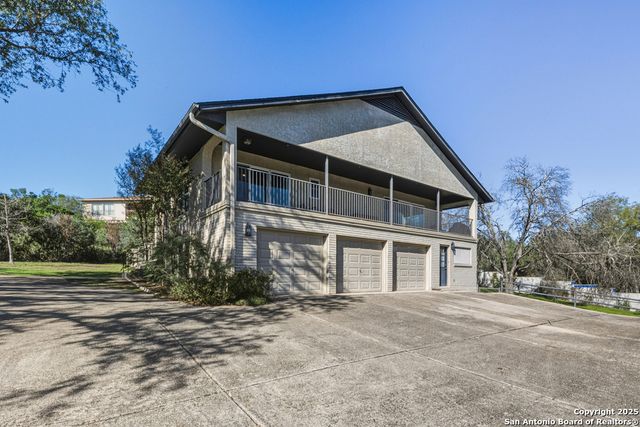 21 Royal Crest, New Braunfels, TX 78130