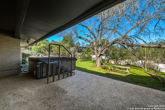 21 Royal Crest, New Braunfels, TX 78130