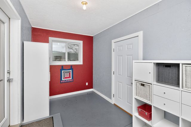 8104 Lakeshore Drive, Dexter, IA 50070