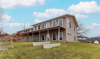 8104 Lakeshore Drive, Dexter, IA 50070