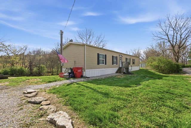 415 L E Junction Road, Winchester, KY 40391