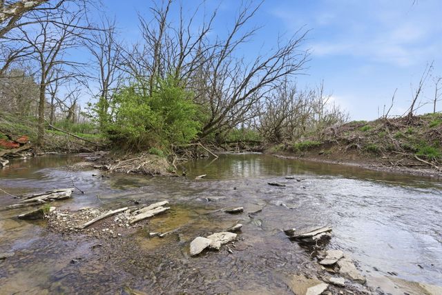 415 L E Junction Road, Winchester, KY 40391