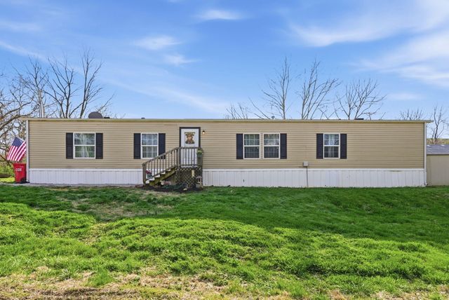 415 L E Junction Road, Winchester, KY 40391