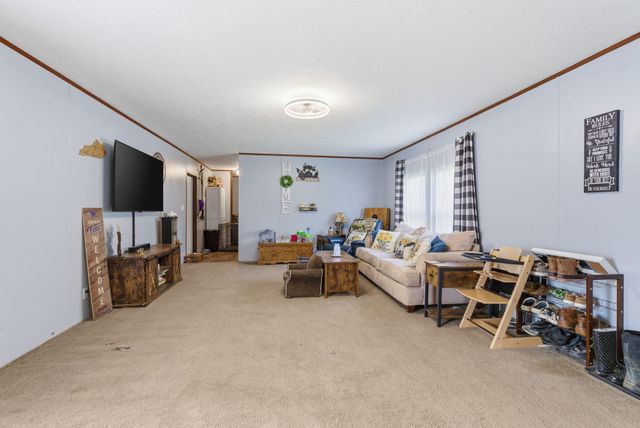 415 L E Junction Road, Winchester, KY 40391