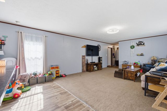 415 L E Junction Road, Winchester, KY 40391