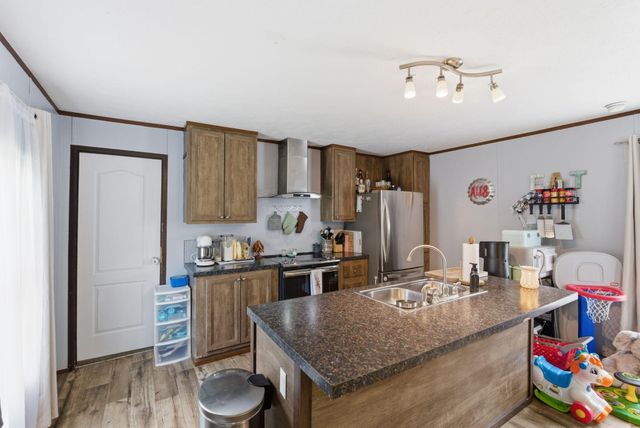 415 L E Junction Road, Winchester, KY 40391