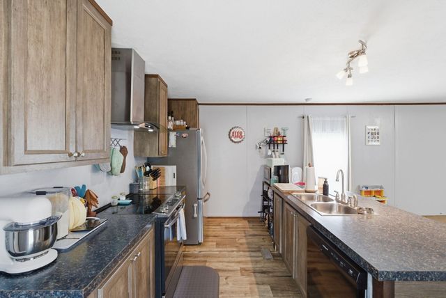 415 L E Junction Road, Winchester, KY 40391