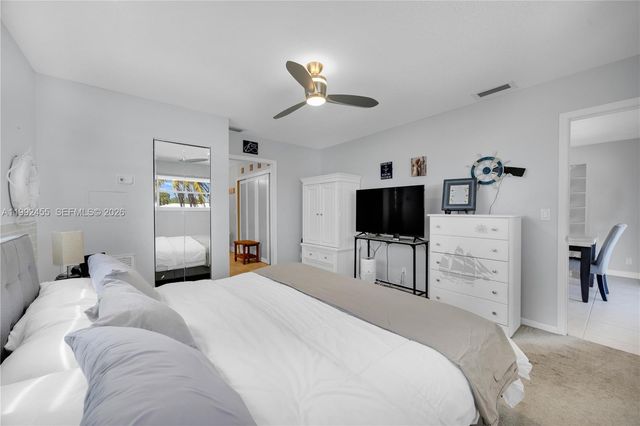 6121 SW 16th St, Plantation, FL 33317