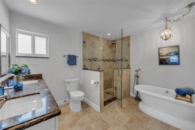 6121 SW 16th St, Plantation, FL 33317