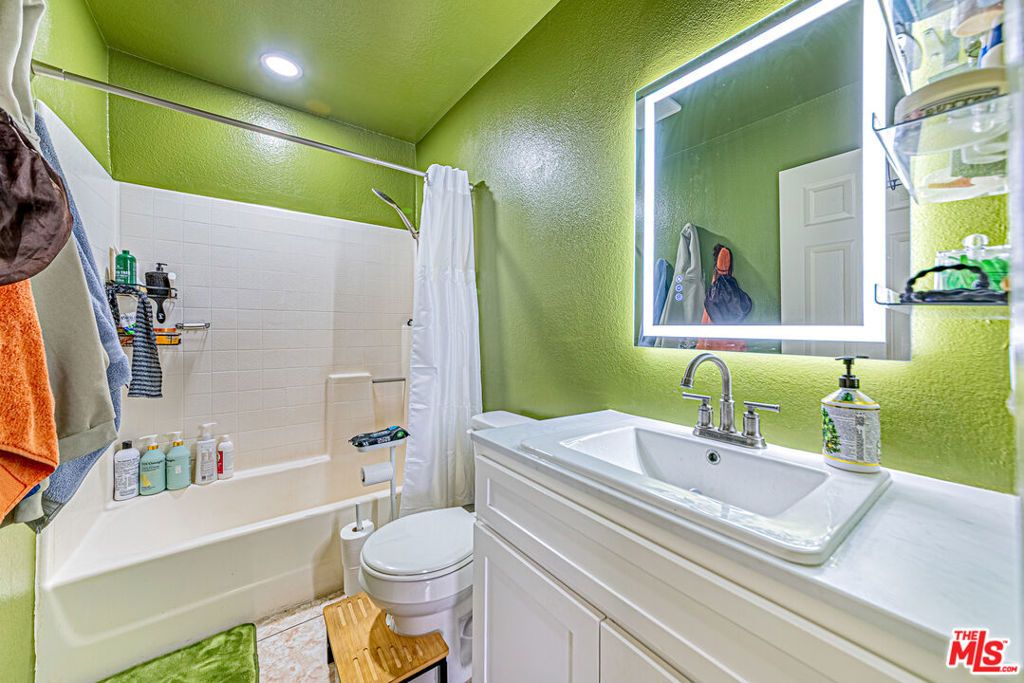 Image 31 of property listing at 14742 Pioneer Boulevard, Norwalk, CA 90650