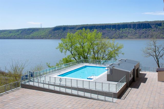 1155 Warburton Avenue 4L, Yonkers, NY 10701