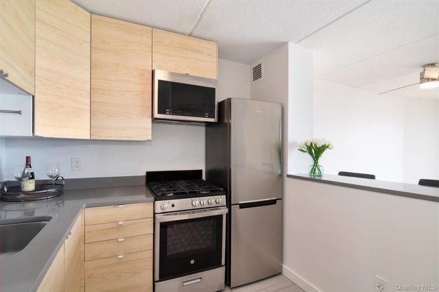 1155 Warburton Avenue 4L, Yonkers, NY 10701