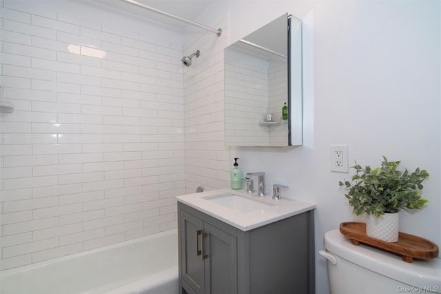 1155 Warburton Avenue 4L, Yonkers, NY 10701