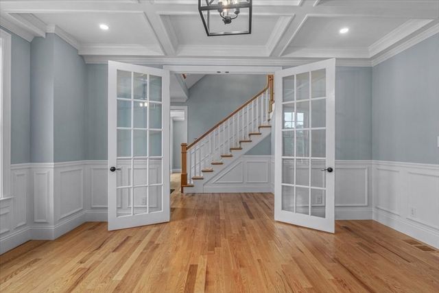 35 Shuttleworth, Dedham, MA 02026