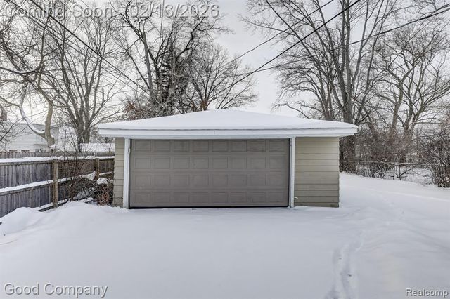 2863 Columbia Road, Berkley, MI 48072