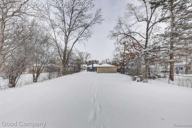 2863 Columbia Road, Berkley, MI 48072