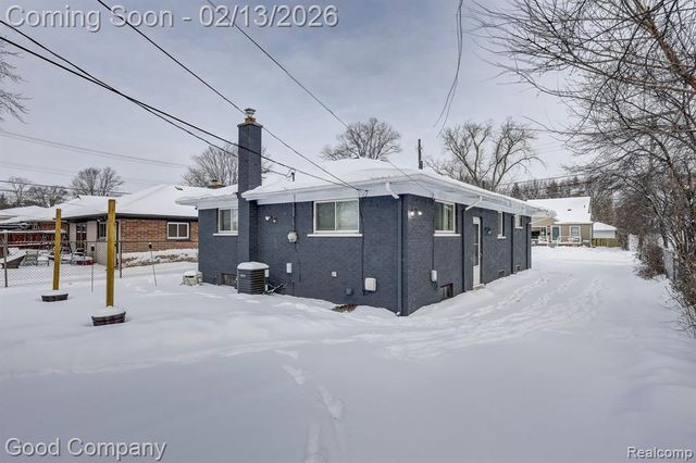 2863 Columbia Road, Berkley, MI 48072