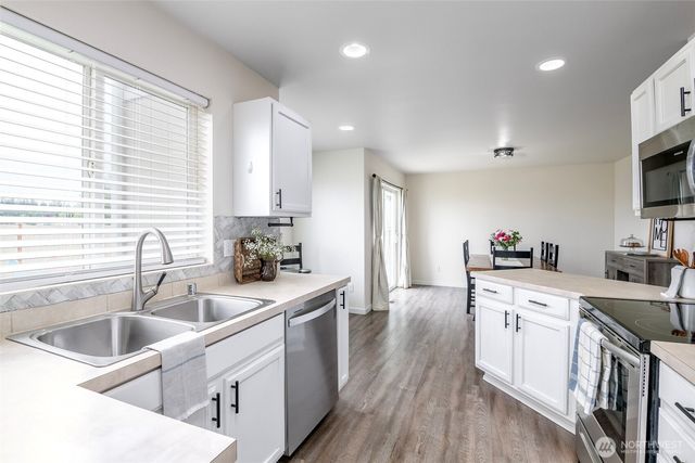 16614 Greenleaf Avenue SE, Yelm, WA 98597