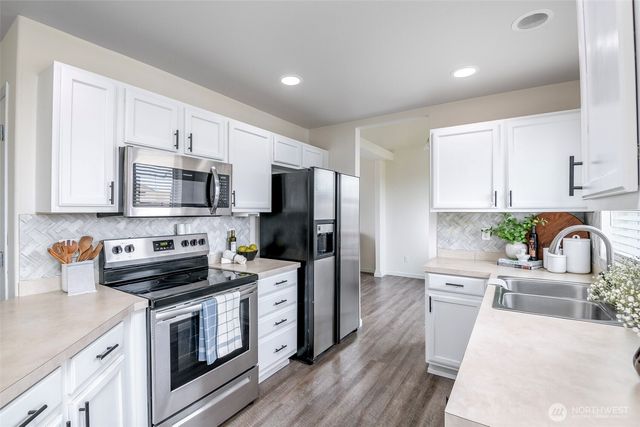 16614 Greenleaf Avenue SE, Yelm, WA 98597
