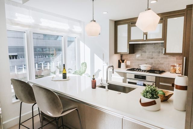 100 Lovejoy Wharf 6-B, Boston, MA 02114