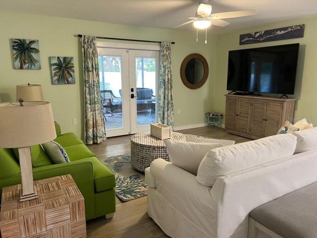 311 66TH STREET, Bradenton Beach, FL 34217